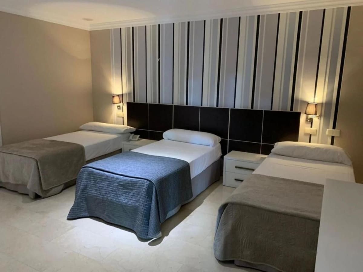 20 soveværelse Hotel til salg i Marbella med swimmingpool garage - € 4.400.000 (Ref: 9431621)