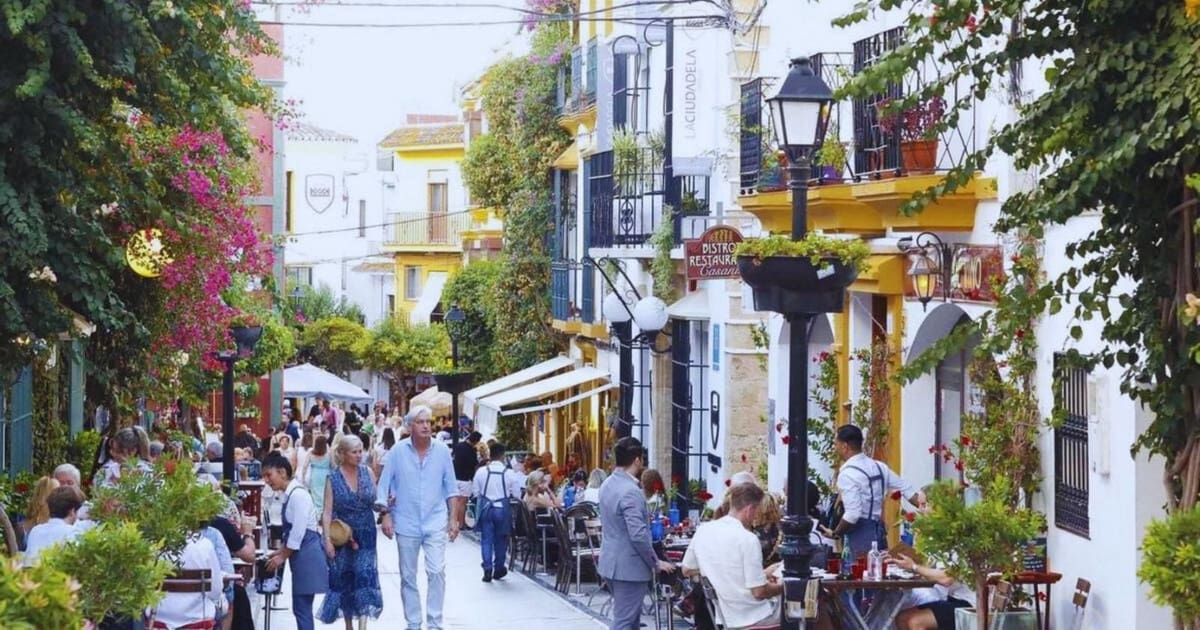 20 soveværelse Hotel til salg i Marbella med swimmingpool garage - € 4.400.000 (Ref: 9431621)