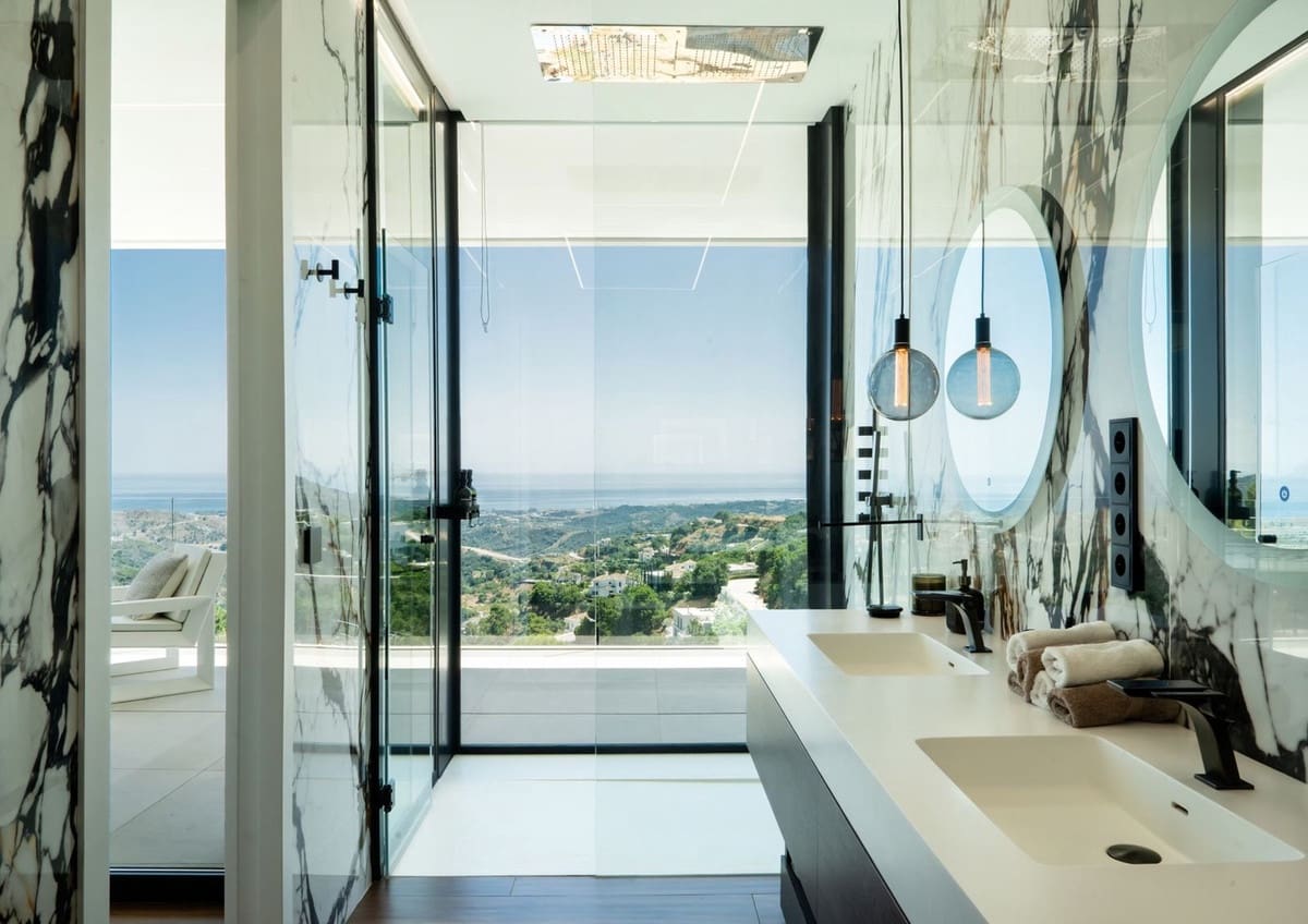 5 makuuhuone Huvila myytävänä paikassa Benahavis mukana uima-altaan 
autotalli - 7 995 000 € (Ref: 9436612)