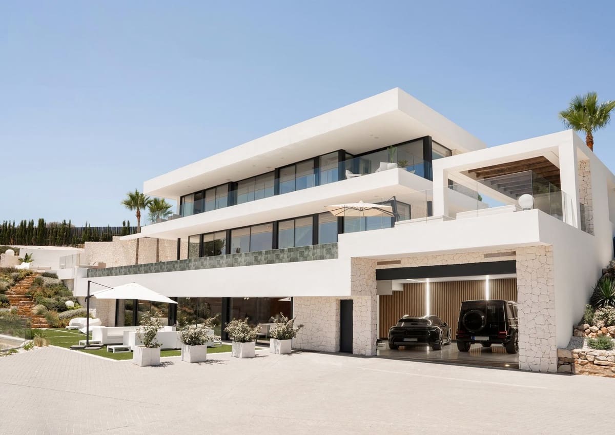 5 makuuhuone Huvila myytävänä paikassa Benahavis mukana uima-altaan 
autotalli - 7 995 000 € (Ref: 9436612)