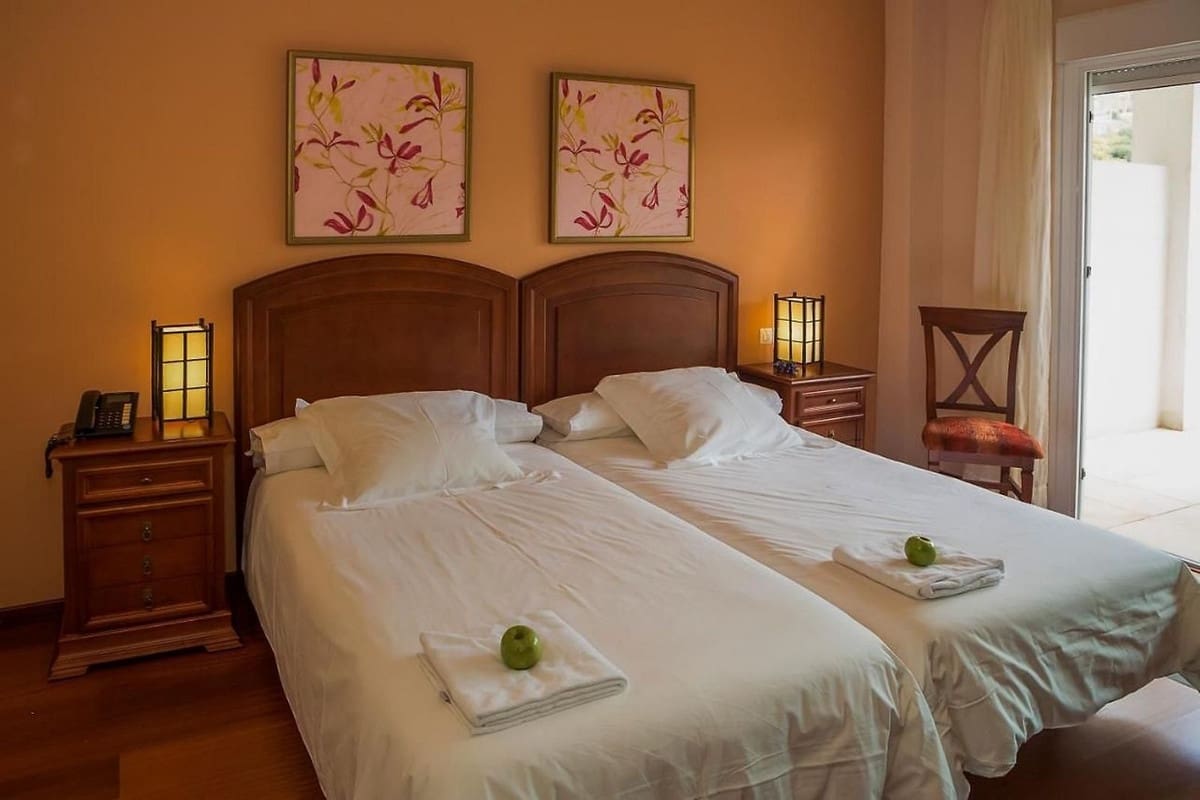 82 bedroom Hotel for sale in Marbella with pool garage - € 11,000,000 (Ref: 9438350)