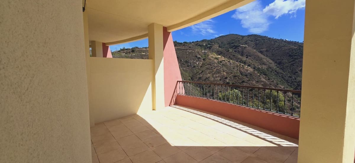 82 bedroom Hotel for sale in Marbella with pool garage - € 11,000,000 (Ref: 9438350)