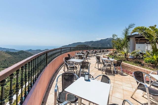 82 soveværelse Hotel til salg i Marbella med swimmingpool garage - € 11.000.000 (Ref: 9438350)