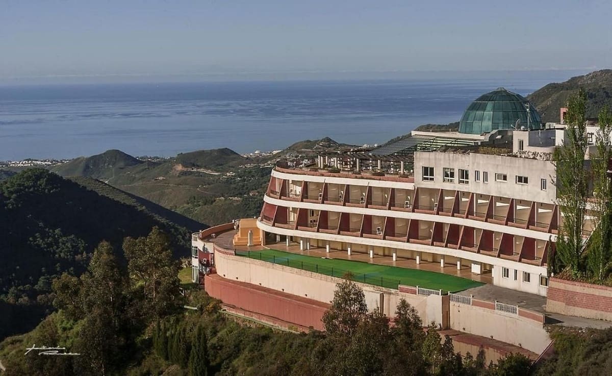 82 soveværelse Hotel til salg i Marbella med swimmingpool garage - € 11.000.000 (Ref: 9438350)