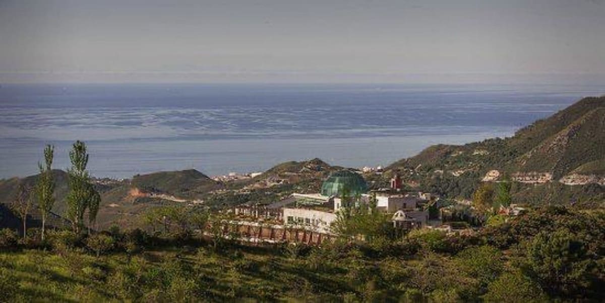 82 soveværelse Hotel til salg i Marbella med swimmingpool garage - € 11.000.000 (Ref: 9438350)
