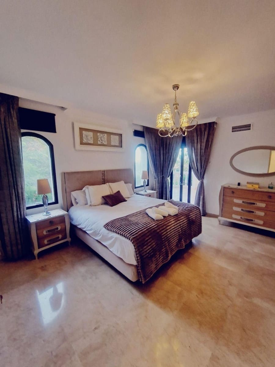 6 soveværelse Villa til salg i Benahavis med swimmingpool garage - € 1.790.000 (Ref: 9450534)