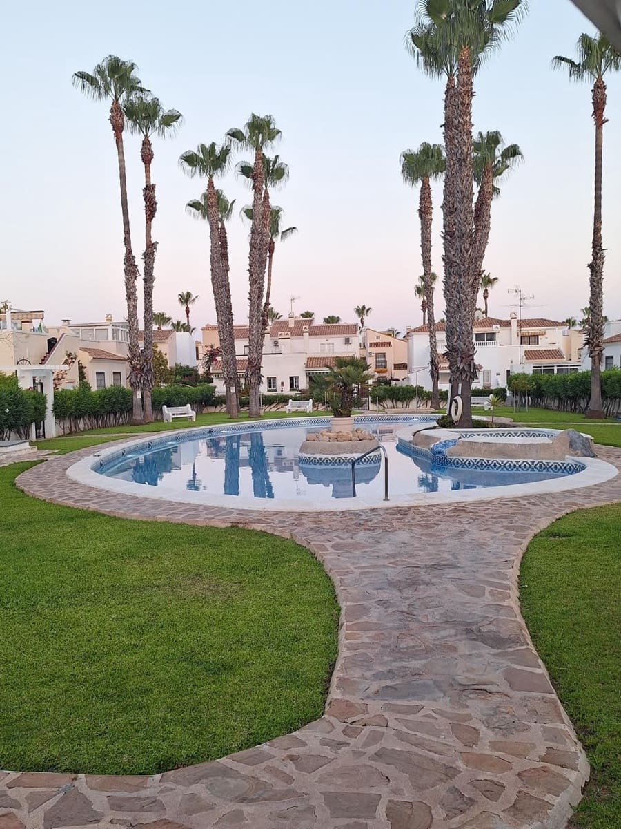 3 sovrum Hus till salu i Playa Flamenca med pool garage - 269 000 € (Ref: 9464806)