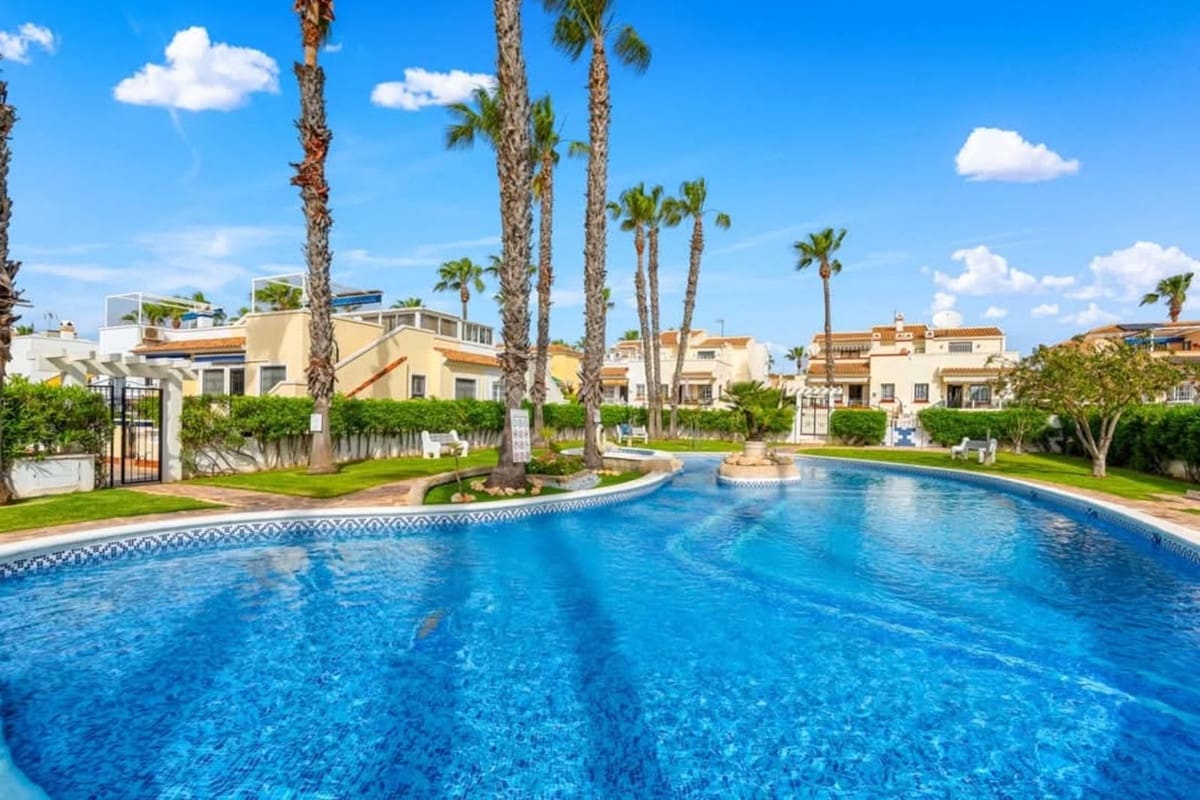 3 sovrum Hus till salu i Playa Flamenca med pool garage - 269 000 € (Ref: 9464806)