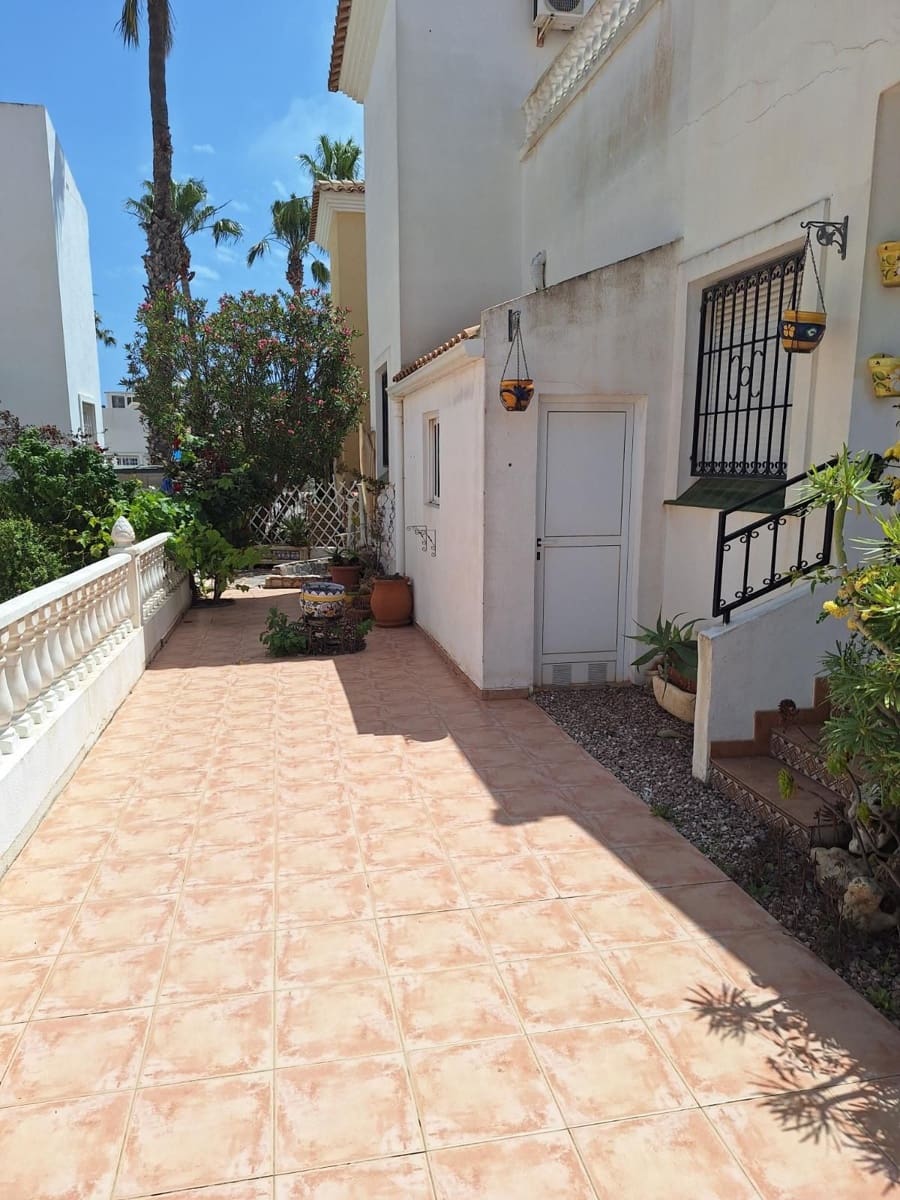3 sovrum Hus till salu i Playa Flamenca med pool garage - 269 000 € (Ref: 9464806)