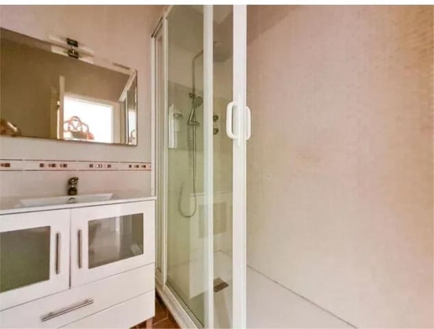 Casa de 3 habitaciones en Playa Flamenca, Orihuela en venta con piscina garaje - 264.000 € (Ref: 9464806)