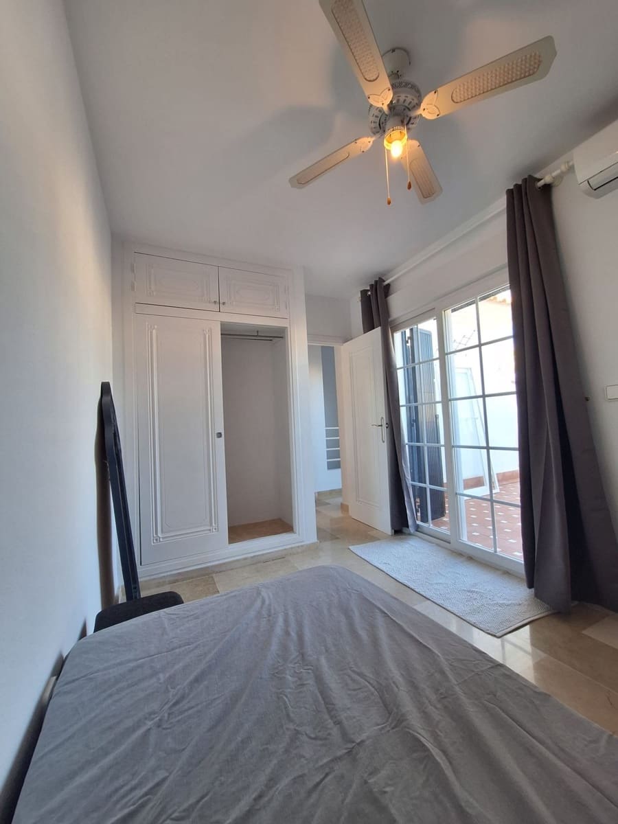 3 bedroom Townhouse for sale in Playa Flamenca with pool garage - € 264,000 (Ref: 9464806)