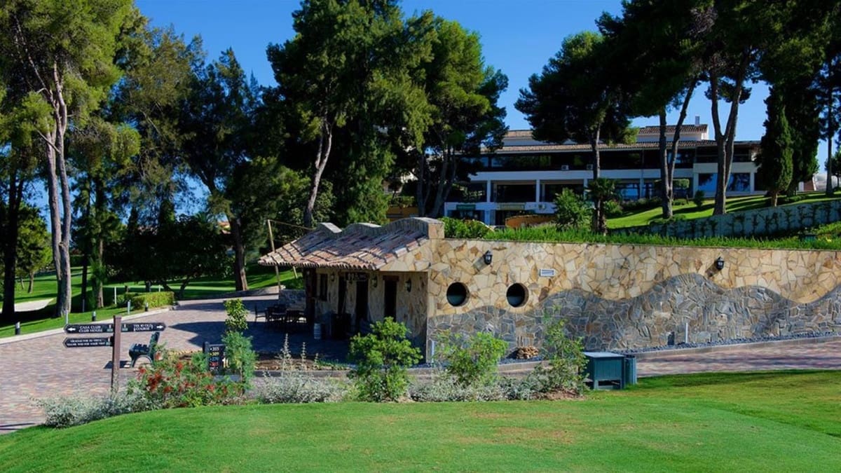 2 quarto Bungalow para venda em Atalaya-Isdabe com piscina garagem - 359 000 € (Ref: 9484069)