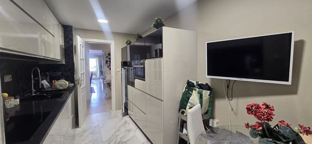 2 sypialnia Apartament do wynajęcia w Nueva Andalucia, Marbella z basenem garażem - 2 250 € (Ref: 9536934)