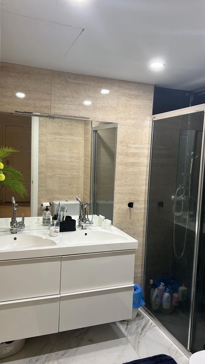 Apartamento de 2 habitaciones en Nueva Andalucia en alquiler con piscina garaje - 2.200 € (Ref: 9536934)