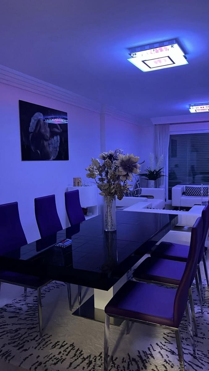 Apartamento de 2 habitaciones en Nueva Andalucia en alquiler con piscina garaje - 2.200 € (Ref: 9536934)