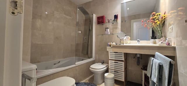 2 makuuhuone Huoneisto vuokrattavana paikassa Nueva Andalucia, Marbella mukana uima-altaan 
autotalli - 2 200 € (Ref: 9536934)