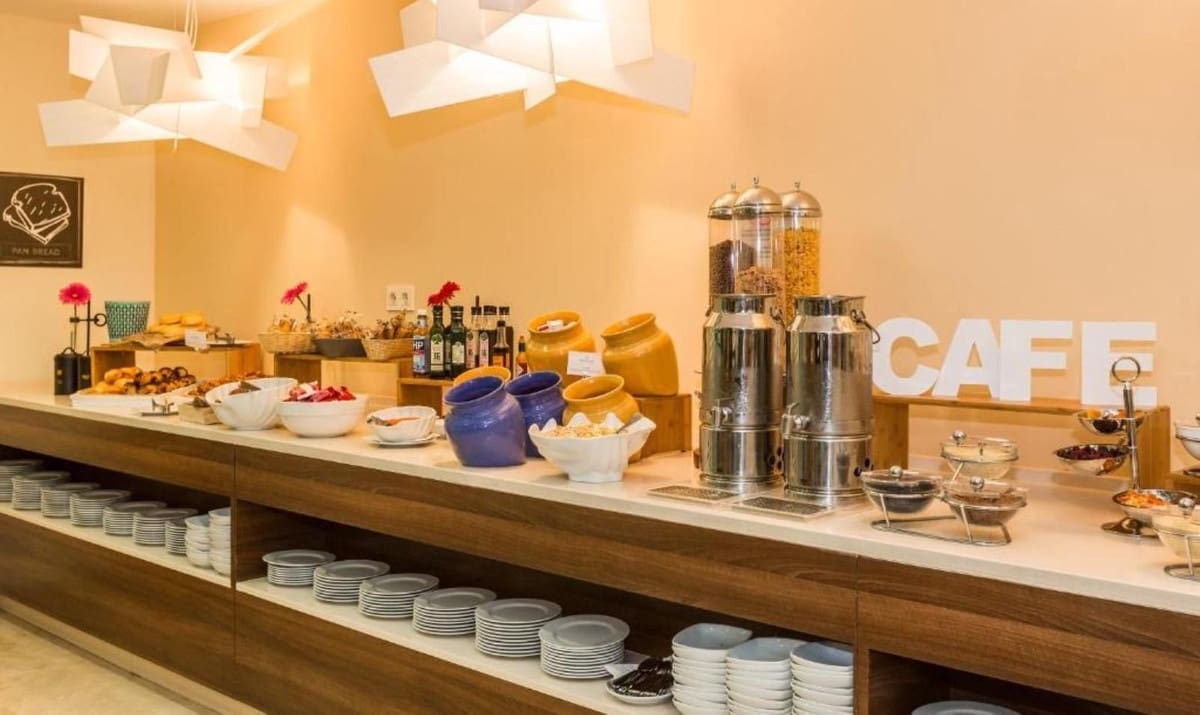 Apartamento de 2 habitaciones en Estepona en venta con piscina garaje - 145.000 € (Ref: 9537844)