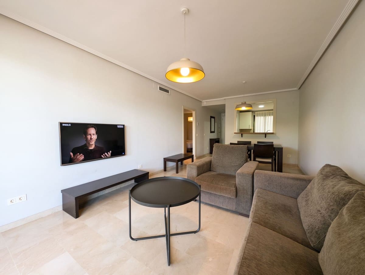 2 bedroom Apartment for sale in Estepona with pool garage - € 145,000 (Ref: 9537844)
