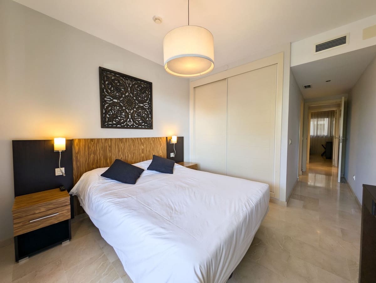 2 bedroom Apartment for sale in Estepona with pool garage - € 145,000 (Ref: 9537844)