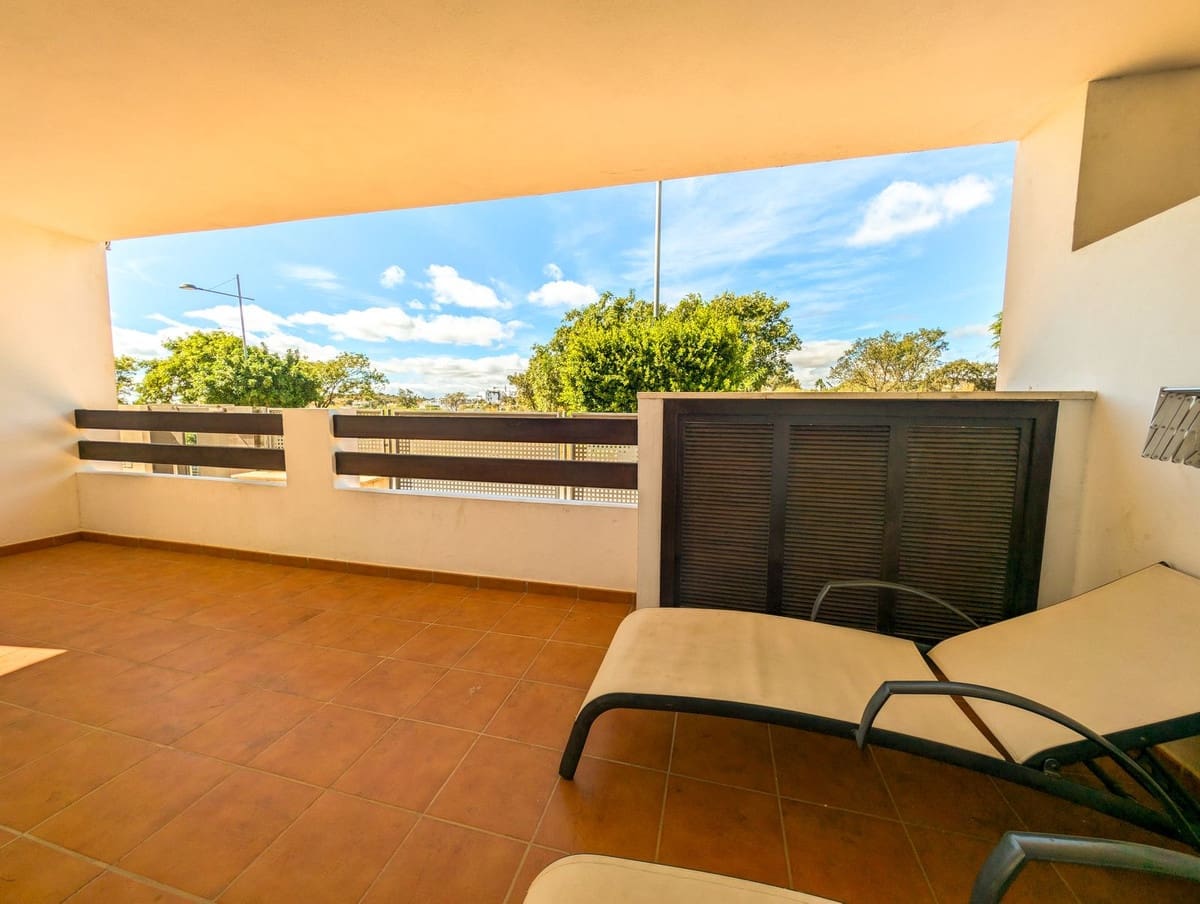 2 bedroom Apartment for sale in Estepona with pool garage - € 145,000 (Ref: 9537844)
