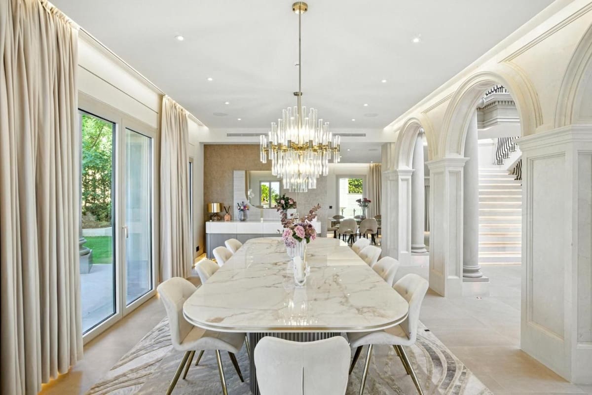 7 bedroom Villa for sale in Golden Mile with pool garage - € 20,000,000 (Ref: 9603248)