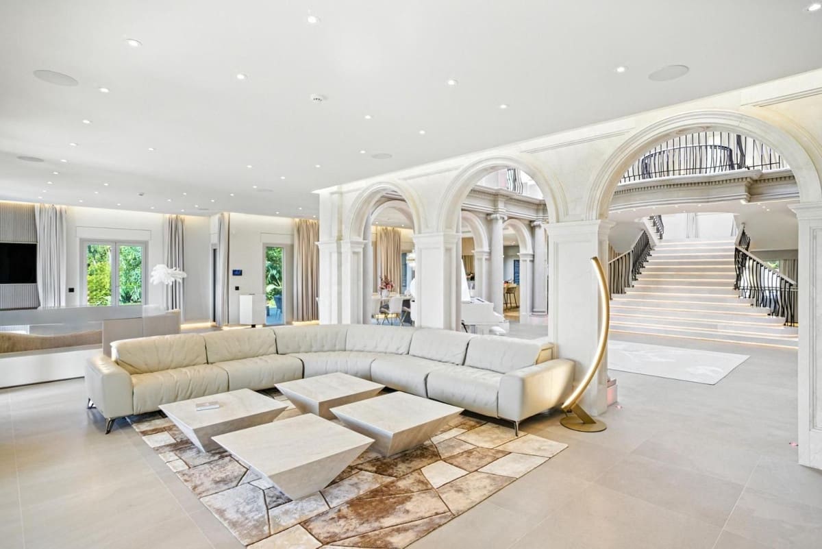 7 quarto Moradia para venda em Golden Mile com piscina garagem - 20 000 000 € (Ref: 9603248)