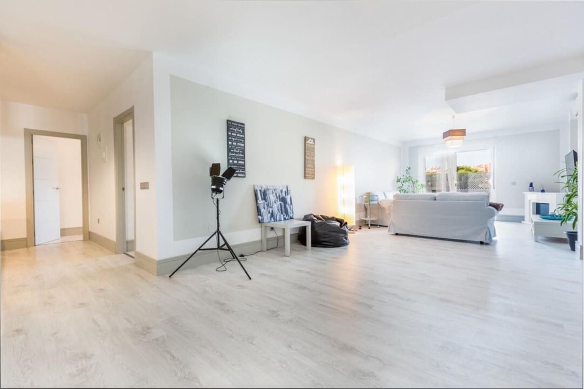 2 sypialnia Apartament na sprzedaż w Nueva Andalucia z basenem garażem - 585 000 € (Ref: 9609608)