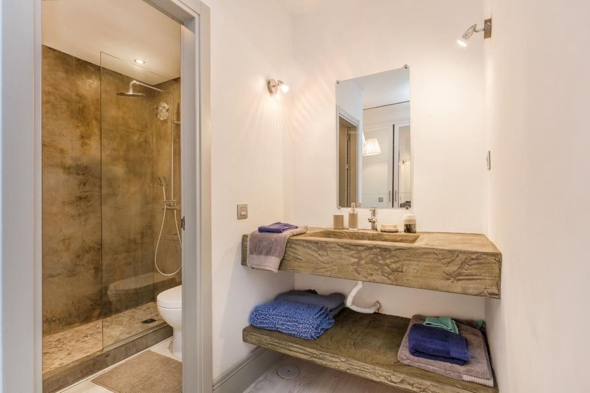 Apartamento de 2 habitaciones en Nueva Andalucia en venta con piscina garaje - 585.000 € (Ref: 9609608)