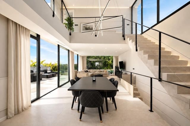 5 soverom Villa til salgs i Nueva Andalucia, Marbella med svømmebasseng garasje - € 3 450 000 (Ref: 9677784)