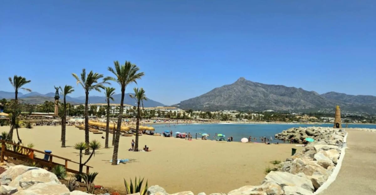 5 soverom Villa til salgs i Nueva Andalucia med svømmebasseng garasje - € 3 450 000 (Ref: 9677784)