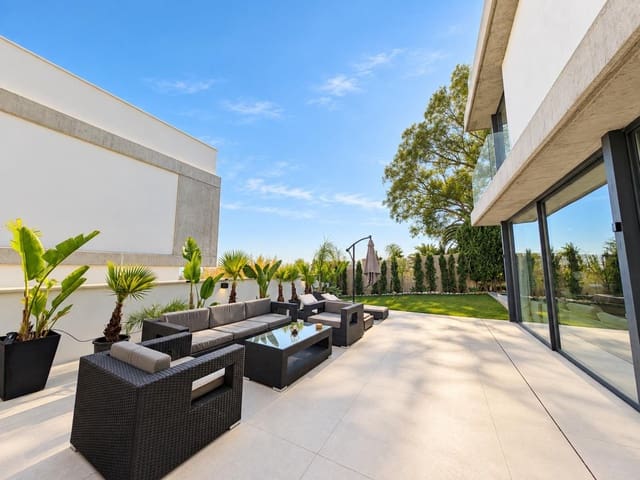5 soveværelse Villa til salg i Nueva Andalucia, Marbella med swimmingpool garage - € 3.450.000 (Ref: 9677784)