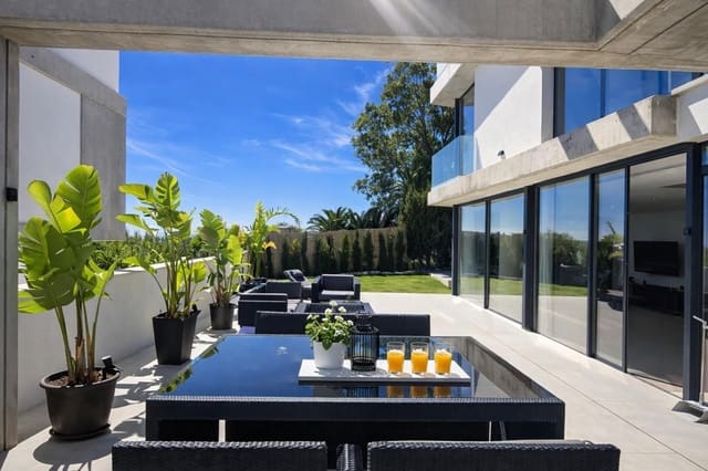 2 slaapkamer Villa te huur in Nueva Andalucia, Marbella met zwembad garage - € 12.500 (Ref: 9677785)