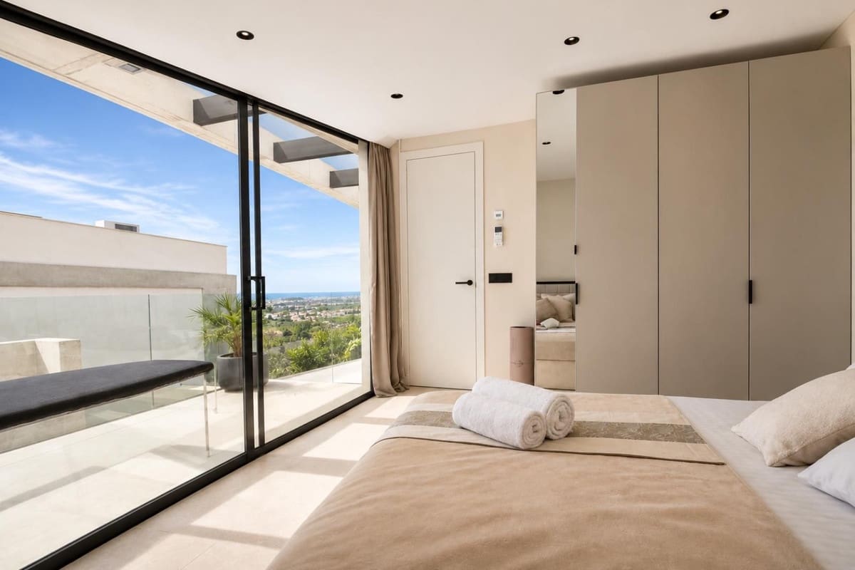 5 camera da letto Villa da affittare in Nueva Andalucia con piscina garage - 15.000 € (Rif: 9677785)