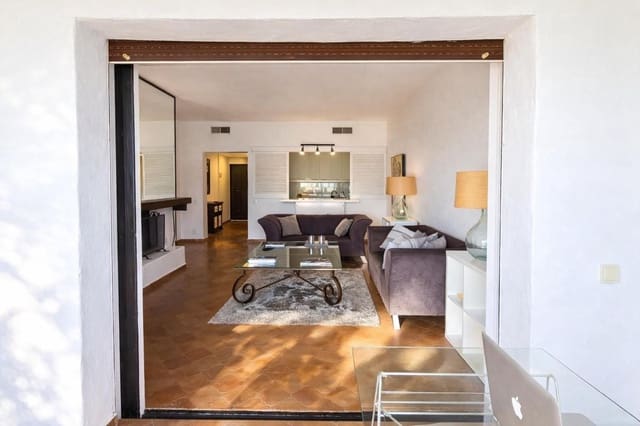 3 soveværelse Strandlejlighed til salg i Puerto Banus, Marbella med garage - € 799.900 (Ref: 9679358)