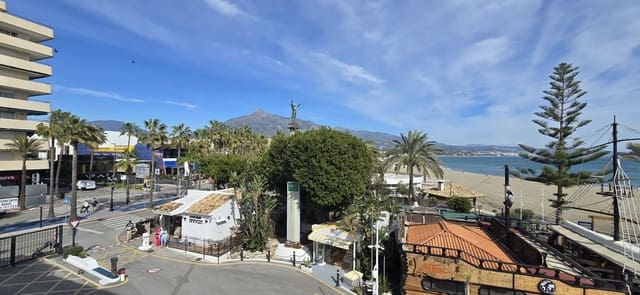 3 soveværelse Strandlejlighed til salg i Puerto Banus, Marbella med garage - € 799.900 (Ref: 9679358)