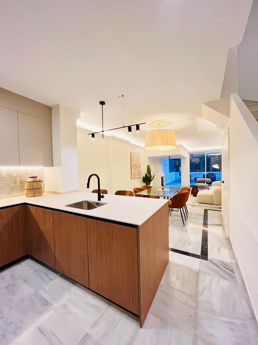 Apartamento de 3 habitaciones en Marbella en venta con piscina garaje - 799.000 € (Ref: 9747254)