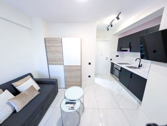 1 bedroom Studio for rent in Nueva Andalucia, Marbella with pool garage - € 1,600 (Ref: 9756777)