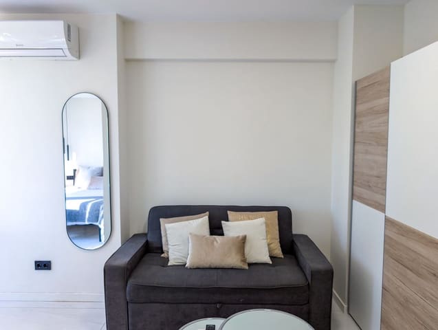 1 soverom Studio til leie i Nueva Andalucia, Marbella med svømmebasseng garasje - € 1 600 (Ref: 9756777)