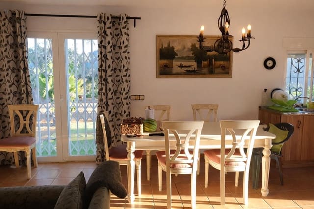 2 sovrum Finca/Hus på landet till salu i Guaro med garage - 545 000 € (Ref: 9759462)