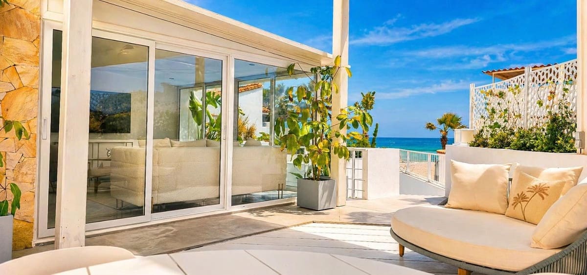 3 bedroom Semi-detached Villa for sale in Bahia Dorada with pool garage - € 1,190,000 (Ref: 9793524)