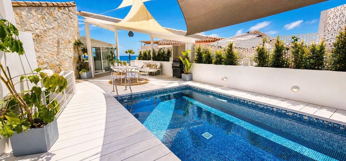 3 bedroom Semi-detached Villa for sale in Bahia Dorada with pool garage - € 1,190,000 (Ref: 9793524)