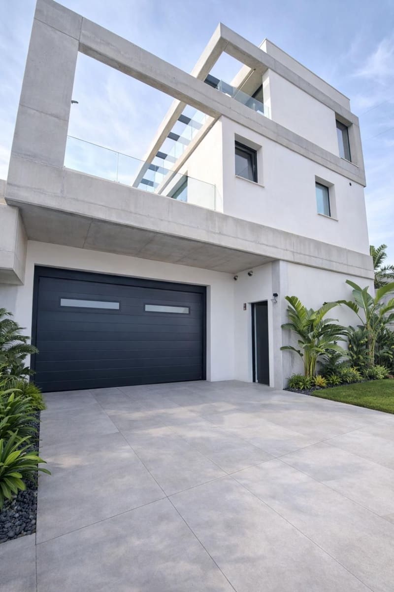 3 Zimmer Villa zu vermieten in Nueva Andalucia mit Pool Garage - 15.000 € (Ref: 9794831)