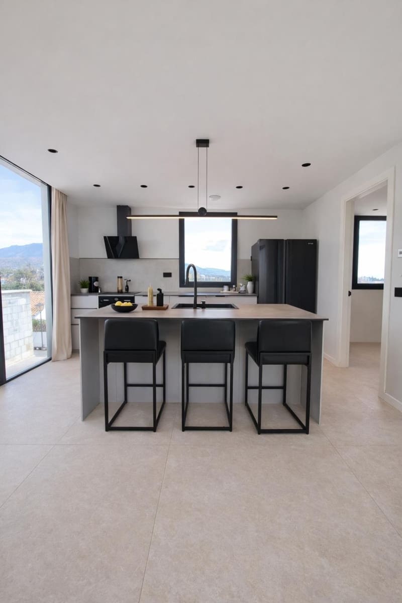 Villa/Maison de 3 chambres à louer à Nueva Andalucia avec piscine garage - 15 000 € (Ref: 9798057)