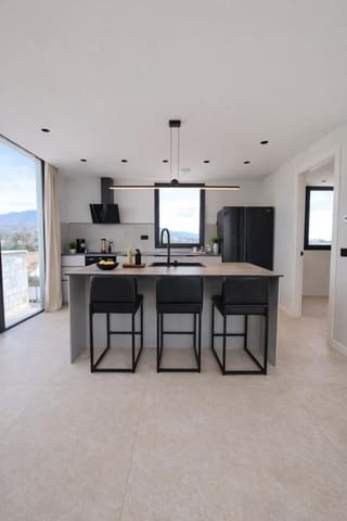 Villa/Maison de 3 chambres à louer à Nueva Andalucia, Marbella avec piscine garage - 15 000 € (Ref: 9798057)