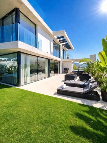 Villa/Maison de 3 chambres à louer à Nueva Andalucia, Marbella avec piscine garage - 15 000 € (Ref: 9798057)