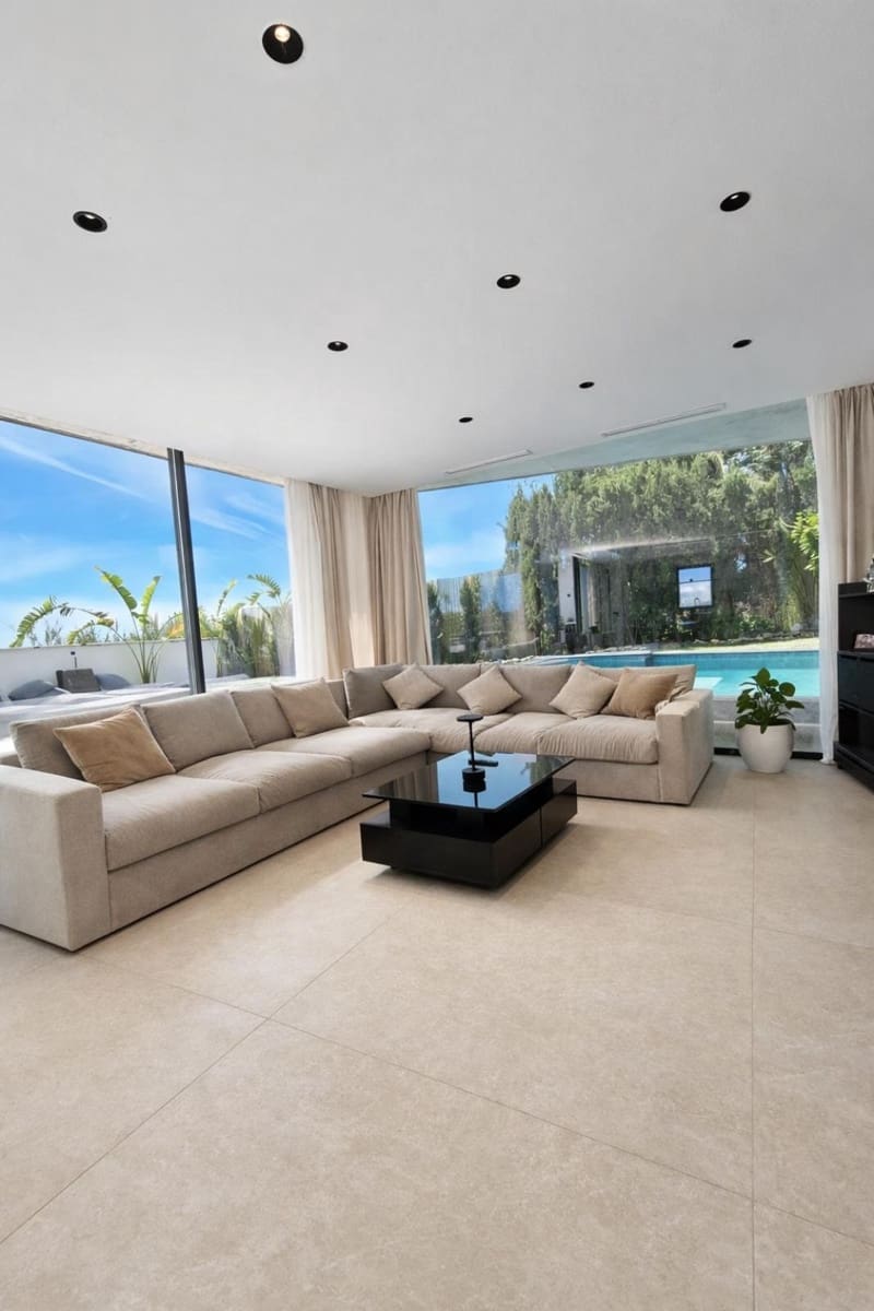 3 camera da letto Villa da affittare in Nueva Andalucia con piscina garage - 15.000 € (Rif: 9798057)