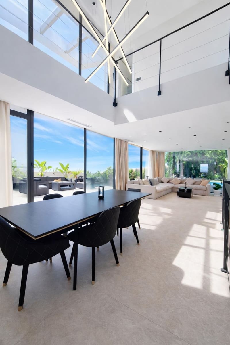 3 camera da letto Villa da affittare in Nueva Andalucia con piscina garage - 15.000 € (Rif: 9798057)