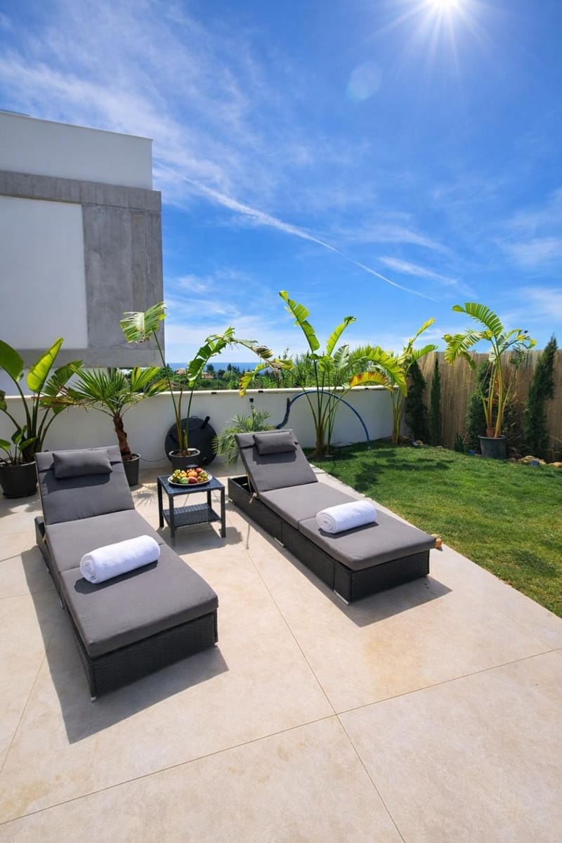 3 camera da letto Villa da affittare in Nueva Andalucia con piscina garage - 15.000 € (Rif: 9798057)