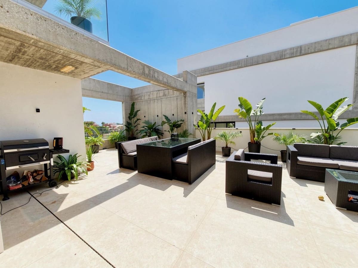 2 bedroom Villa for rent in Nueva Andalucia with pool garage - € 18,000 (Ref: 9798057)