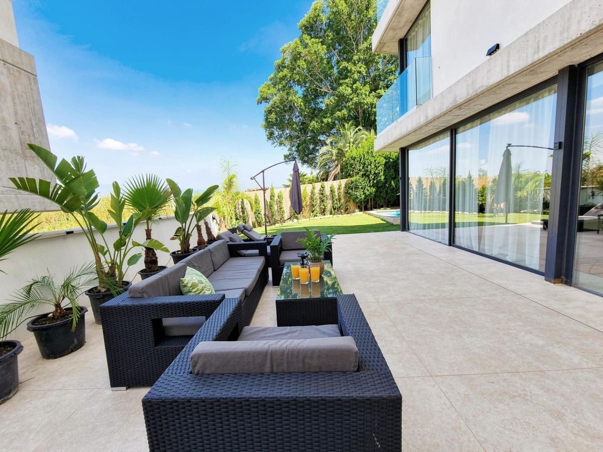 2 bedroom Villa for rent in Nueva Andalucia with pool garage - € 18,000 (Ref: 9798057)